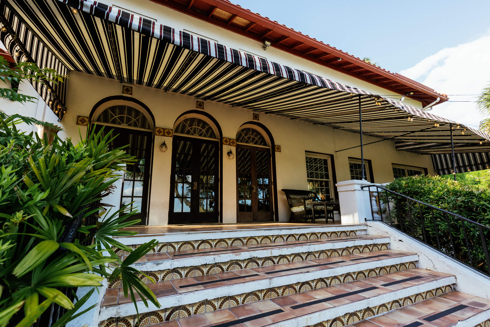 picturesque steps on a estate house at a venue in Orlando called Lake Lucy Estate